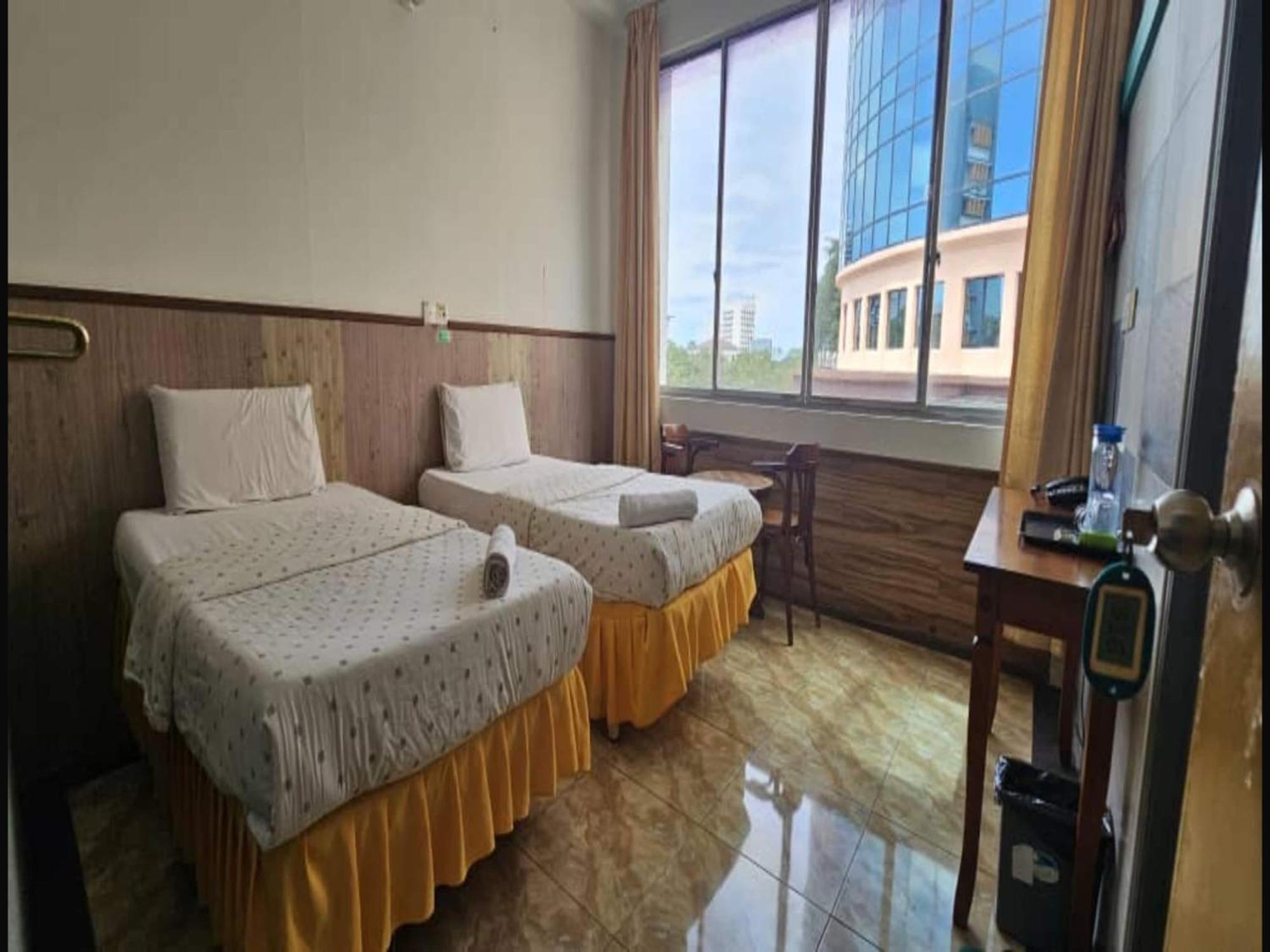 Oyo 90979 Sianglory Inn Kota Kinabalu Exteriér fotografie